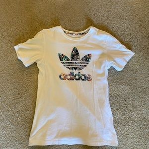 youth large colorful adidas shirt